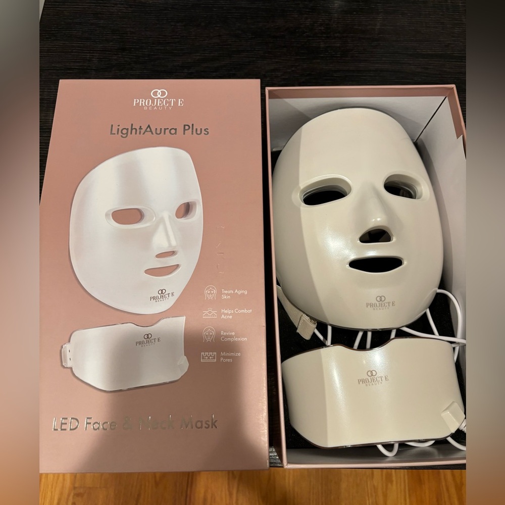 Project E Beauty light therapy LED mask